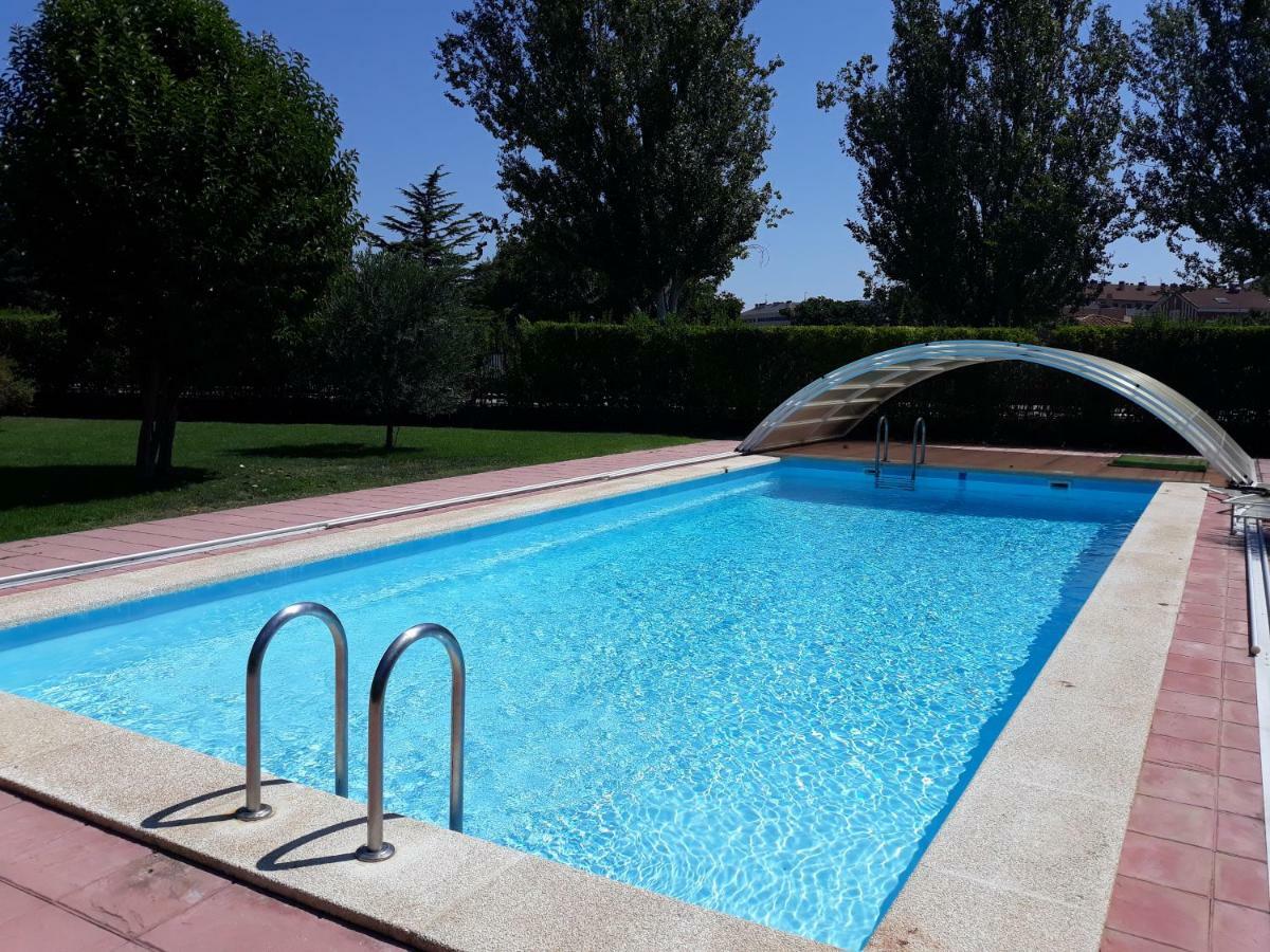 Preciosa Casa Independiente Con Piscina Cubierta Y Gran Jardin Privados Haro Exteriér fotografie